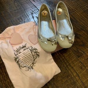 JUICY COUTURE FLATS